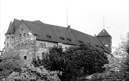 Burg von Burgschmietstr. aus gesehen