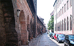 Blick entlang der Frauentormauer