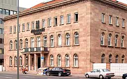 Parteigebäude am Marienplatz