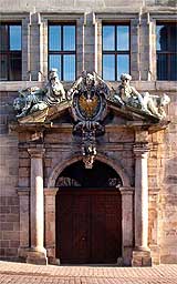 Rathaus, Wolff'scher Bau Portal